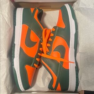 Nike Dunk Low “ Miami “